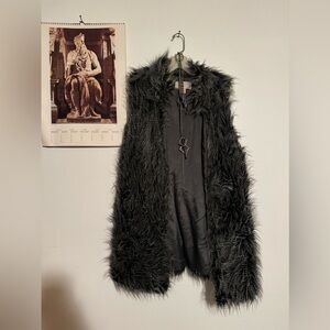 MICHAEL KORS Black faux Fur Vest Size L Retail $280